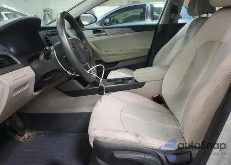 2017 Hyundai Sonata Se z USA, uszkodzony, nr VIN 5NPE24AF4HH568843